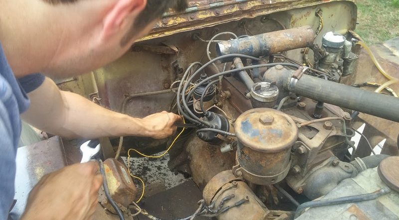 Illustration for article titled This Is What A Thoroughly Broken Manual Transmission Looks Like Inside